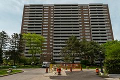 240 Scarlett Road 807, Toronto, ON M6N 4X4