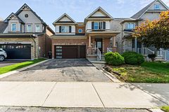 15 Learmont Avenue, Caledon, ON L7C 3N3