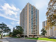 111 Ridelle Avenue 1004, Toronto, ON M6B 1J7