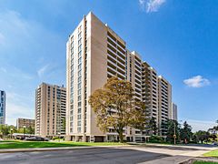 377 Ridelle Avenue 1619, Toronto, ON M6B 1K2