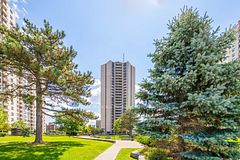 380 Dixon Road 1904, Toronto, ON M9R 1T3