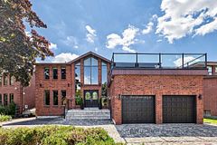 4074 River Mill Way, Mississauga, ON L4W 4A5