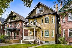 150 Medland Street 3, Toronto, ON M6P 2N5