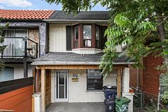 856 Weston Road, Toronto, ON M6N 3R5