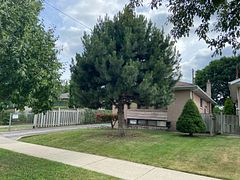 32 Hagersville Court, Toronto, ON M9C 4A3