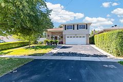 30 Metcalfe Court, Halton Hills, ON L7G 4N9