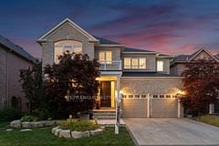 2223 Wuthering Heights Way, Oakville, ON L6M 0A3