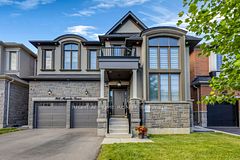 866 Magnolia Terrace Main, Milton, ON L9E 1R2