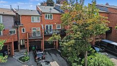 1230 Cornerbrook Place, Mississauga, ON L5C 3J4