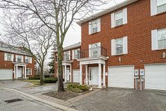 2 Stornwood Court, Brampton, ON L6W 4H4