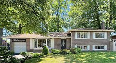 1594 Sunnycove Drive, Mississauga, ON L4X 1B5