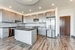 2301 Derry Road W 1010, Mississauga, ON L5N 2R4