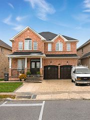 102 Earlsbridge Boulevard, Brampton, ON L7A 3W7