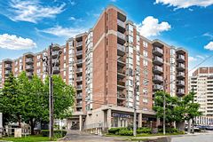 2088 Lawrence Avenue W 808, Toronto, ON M9N 3Z9