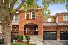 2406 Baintree Crescent, Oakville, ON L6M 4X1