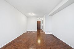 2350 Dundas Street W 2204A, Toronto, ON M6P 4B1