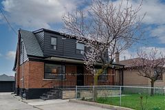 1010 Caledonia Road Upper, Toronto, ON M6B 3Z1