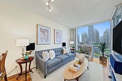 3939 Duke Of York Boulevard 801, Mississauga, ON L5B 4N2