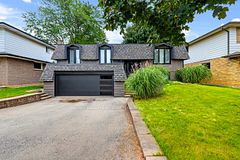 4236 LONGMOOR Drive, Burlington, ON L7L 4Z9