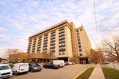 2737 Keele Street, Toronto, ON M3M 2E9