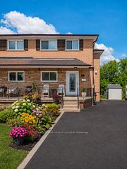 12 Azalea Court, Toronto, ON M9M 1V1