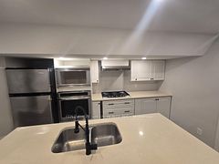 2483 Old Brompton Way Lower, Oakville, ON L6M 0J5