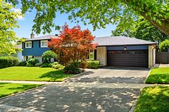1281 Lakeview Drive, Oakville, ON L6H 2N1
