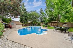 6031 Edenwood Drive, Mississauga, ON L5N 2Y6