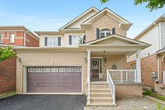 8 Spencer Drive N, Brampton, ON L7A 2A4
