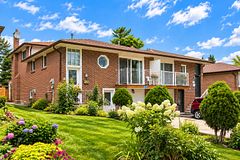 2419 Cashmere Avenue, Mississauga, ON L5B 2M7