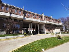 10 Eddystone Avenue 148, Toronto, ON M3N 2T2