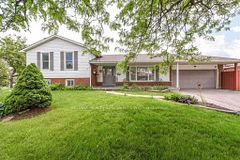 2 Marchbank Crescent, Brampton, ON L6S 3B1