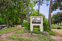 700 Dynes Road 1217, Burlington, ON L7N 3M2