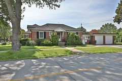 55 Athol Avenue, Toronto, ON M8Z 2A6