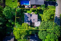 130 Solingate Drive, Oakville, ON L6L 3S7