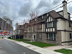 27 Mossom Road 6, Toronto, ON M6S 1L9