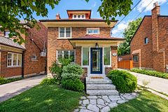 90 Methuen Avenue, Toronto, ON M6S 1Z9
