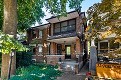 32 Roblocke Avenue Main, Toronto, ON M6G 3R7