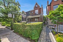 44 Golden Avenue, Toronto, ON M6R 2J4