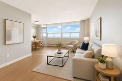 50 Driftwood Avenue 1406, Toronto, ON M3N 2M6