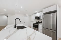 3872 Densbury Drive Bsmt Apt, Mississauga, ON L5N 6Y9