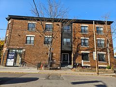 254 Armadale Avenue 3, Toronto, ON M6S 3K4