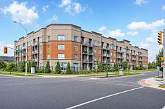 5317 Upper Middle Road 220, Burlington, ON L7L 0G8