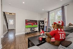 126 Poplar Avenue, Halton Hills, ON L7J 2E2
