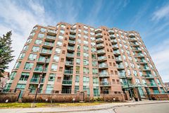 190 Manitoba Street 309, Toronto, ON M8Y 3Y8