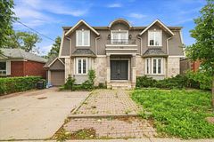 776 Marlee Avenue, Toronto, ON M6B 3J9
