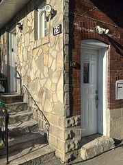 25 Ninth Street, Toronto, ON M8V 3E2