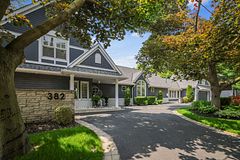382 Trafalgar Road, Oakville, ON L6J 3H5