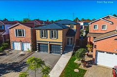 4322 Waterford Crescent, Mississauga, ON L5R 2B3