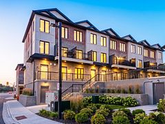 734 Front Royal Street 14, Mississauga, ON L4Y 0C8